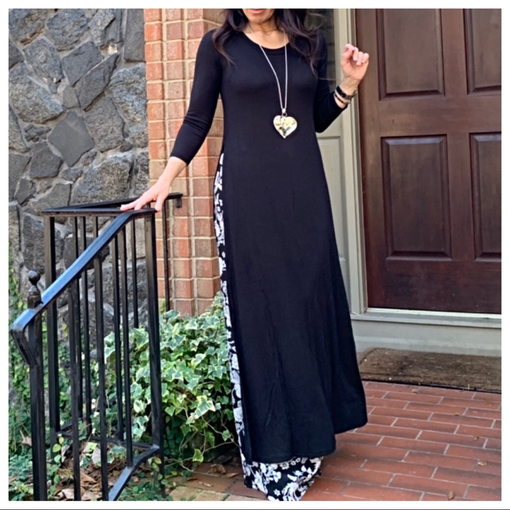 ✨LAST ONE✨Black wide leg floral print pants - Picture 4 of 7